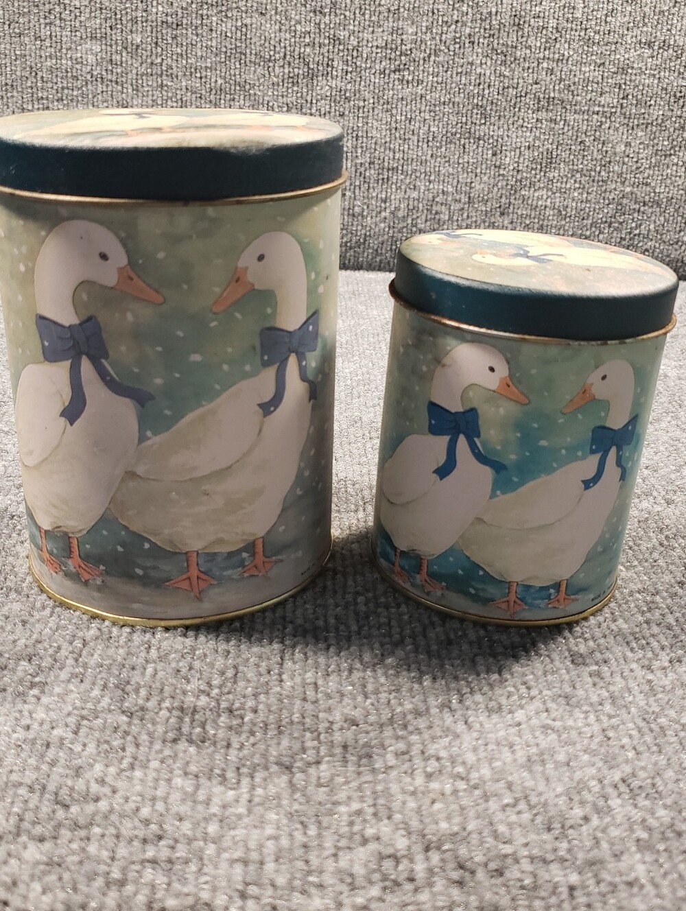 Set of 2 Country Snow Goose Round Nesting Tins Vintage Cottagecore